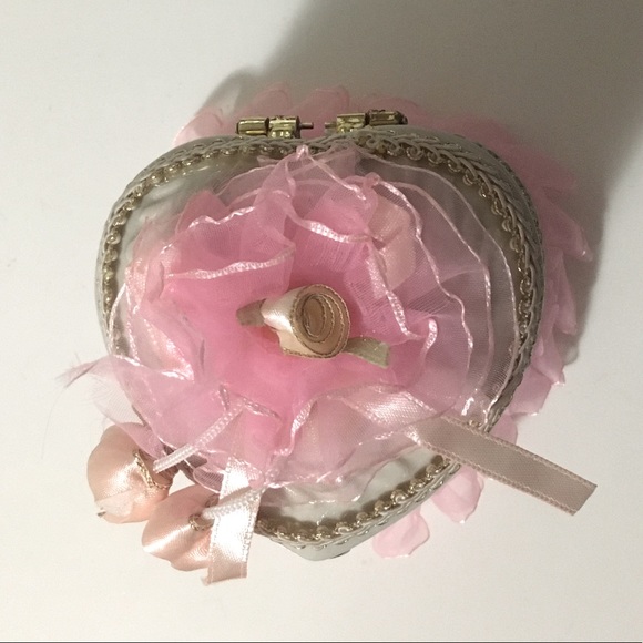 Heart Music Jewelry Box Low Battery - Picture 8 of 9